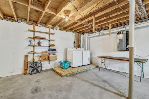 8 Meadow Way Rockland ME 04841