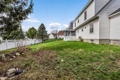 8 Meadow Way Rockland ME 04841