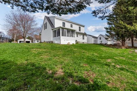 8 Meadow Way Rockland ME 04841