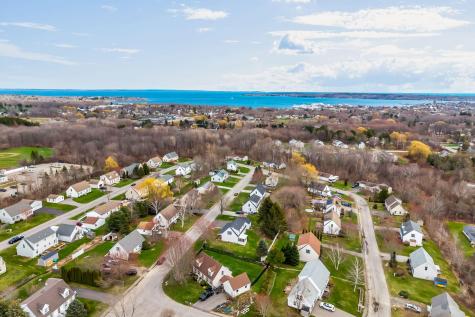 8 Meadow Way Rockland ME 04841