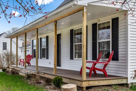 8 Meadow Way Rockland ME 04841
