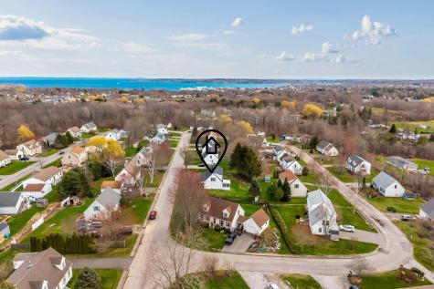 8 Meadow Way Rockland ME 04841