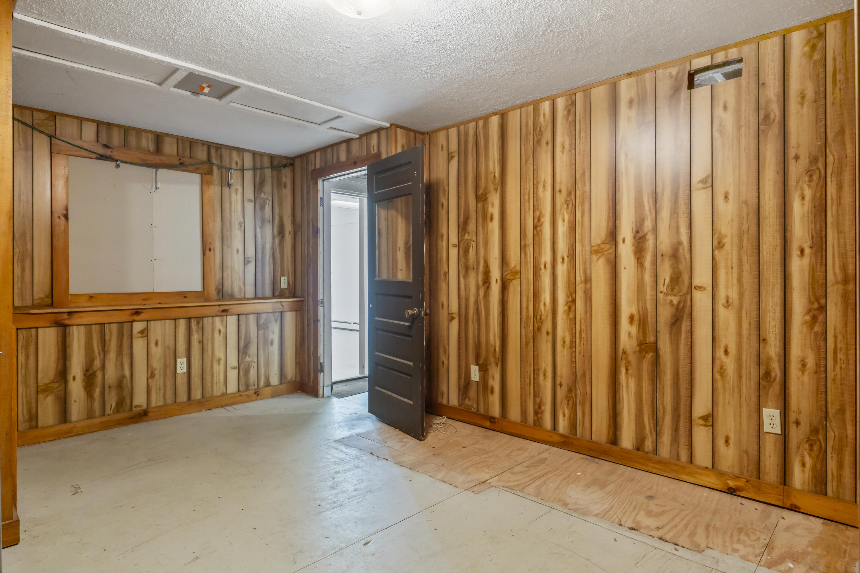 342 Foye Road Wiscasset ME 04578