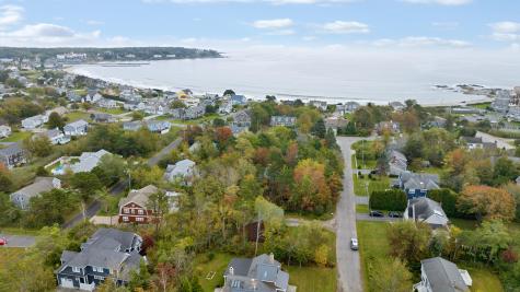 5 Evergreen Avenue Kennebunk ME 04043