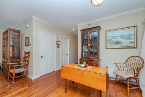 10 Crescent View Avenue Cape Elizabeth ME 04107