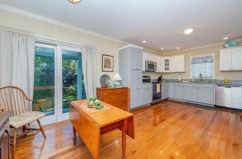 10 Crescent View Avenue Cape Elizabeth ME 04107