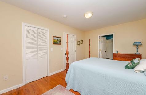 10 Crescent View Avenue Cape Elizabeth ME 04107