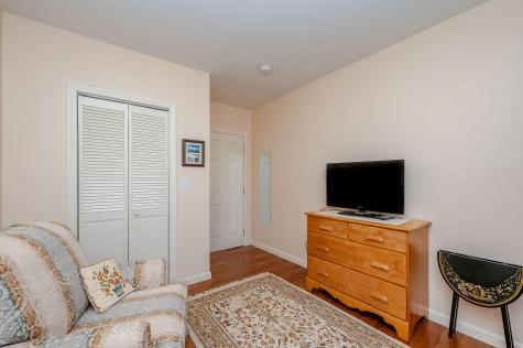 10 Crescent View Avenue Cape Elizabeth ME 04107