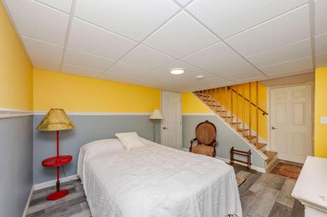 10 Crescent View Avenue Cape Elizabeth ME 04107