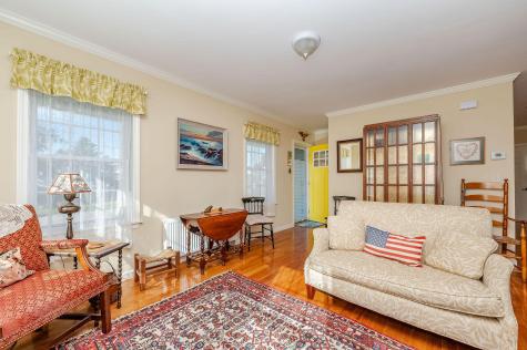 10 Crescent View Avenue Cape Elizabeth ME 04107