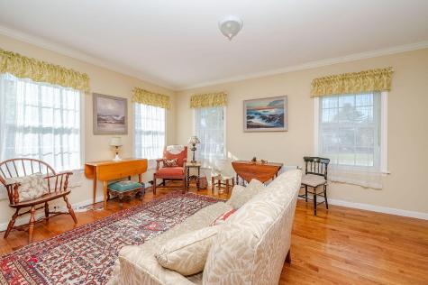 10 Crescent View Avenue Cape Elizabeth ME 04107
