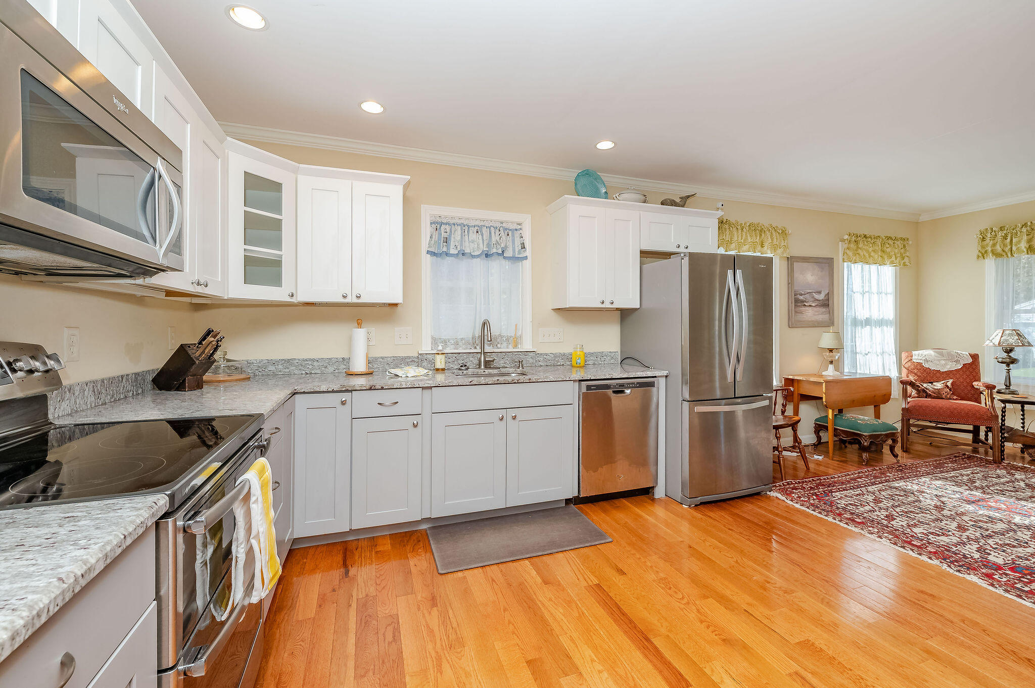 10 Crescent View Avenue Cape Elizabeth ME 04107