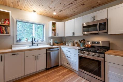 144 Woody Lane Cushing ME 04563