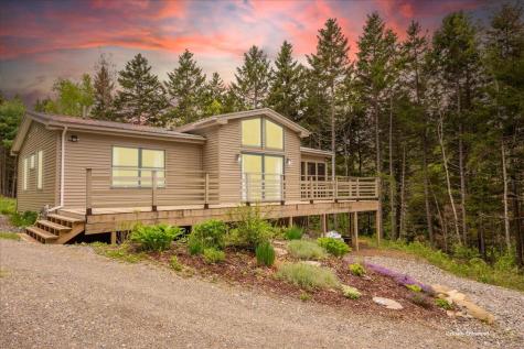 144 Woody Lane Cushing ME 04563