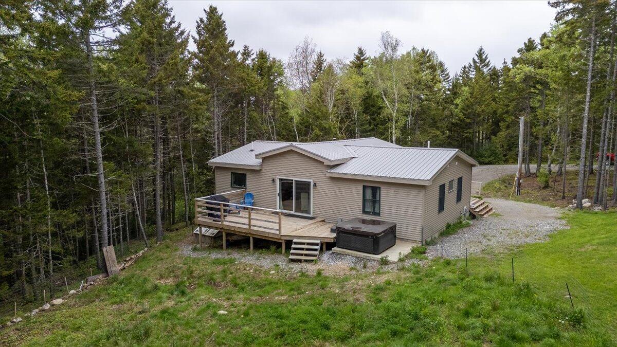 144 Woody Lane Cushing ME 04563