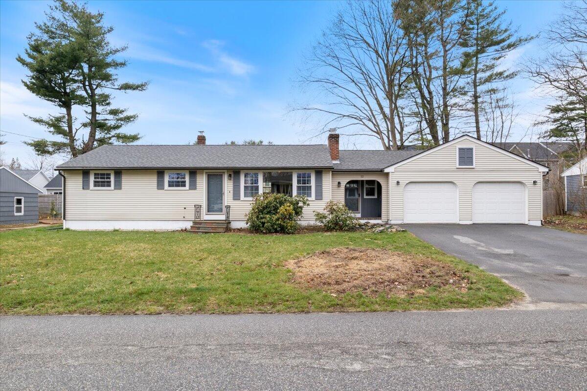 12 Lawn Avenue Gorham ME 04038