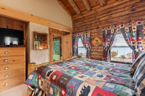 11 Neal Lane Monmouth ME 04259