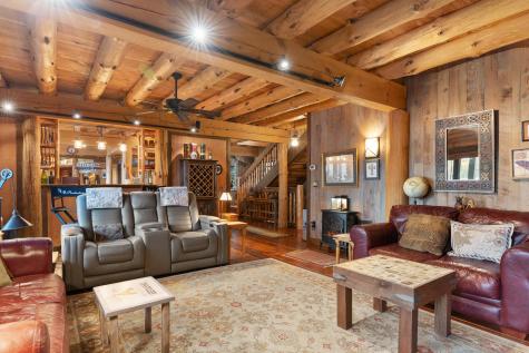 11 Neal Lane Monmouth ME 04259