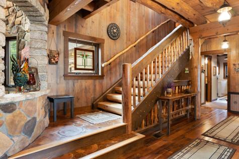 11 Neal Lane Monmouth ME 04259