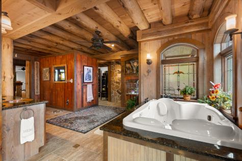 11 Neal Lane Monmouth ME 04259