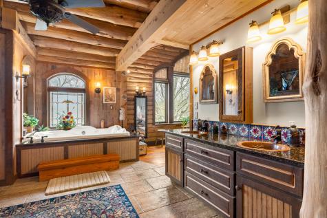 11 Neal Lane Monmouth ME 04259