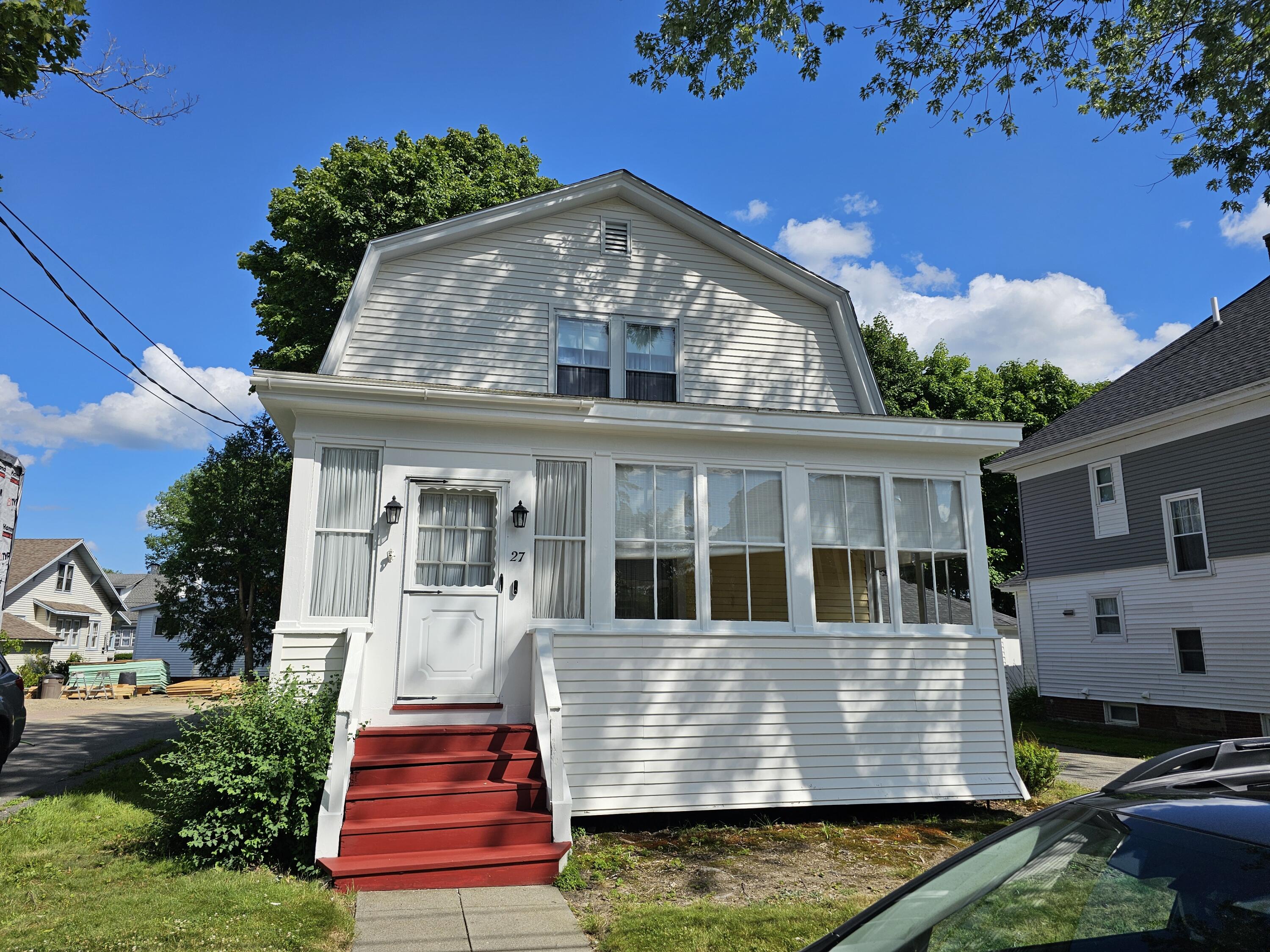 27 Elizabeth Avenue Bangor ME 04401