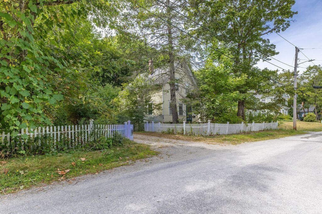 14 Chapel Street Ellsworth ME 04605