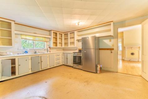 14 Chapel Street Ellsworth ME 04605