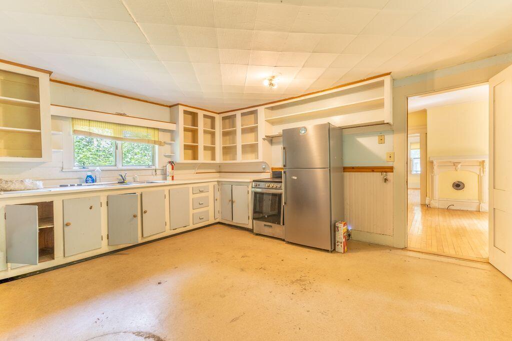 14 Chapel Street Ellsworth ME 04605