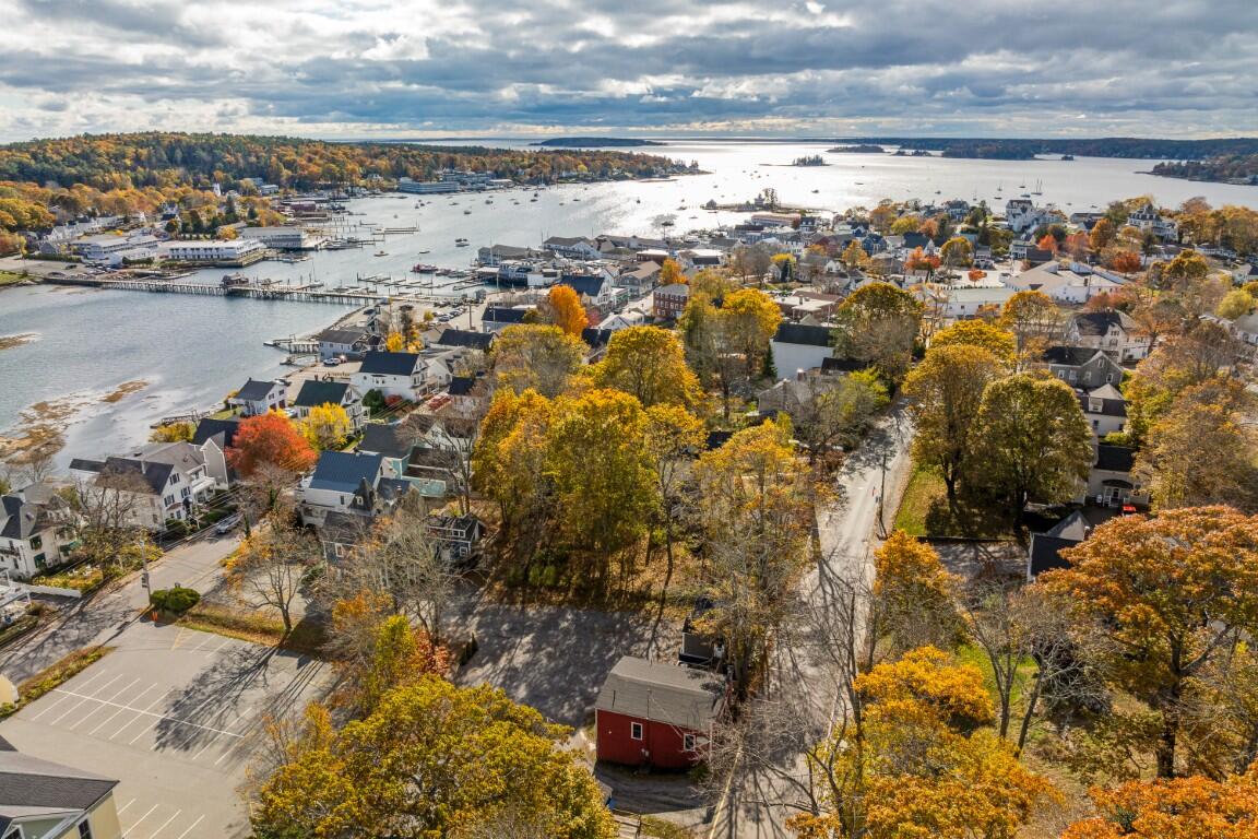66 Townsend Avenue & 43 Oak Street Boothbay Harbor ME 04538