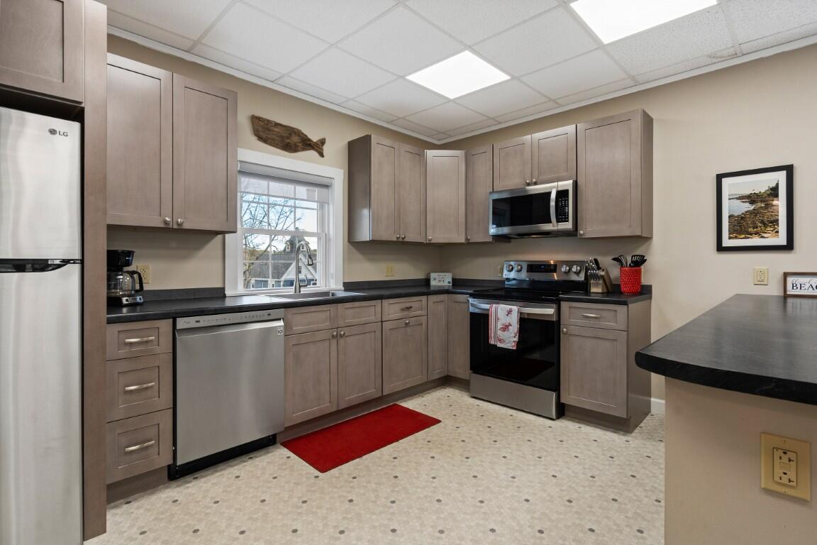 66 Townsend Avenue & 43 Oak Street Boothbay Harbor ME 04538