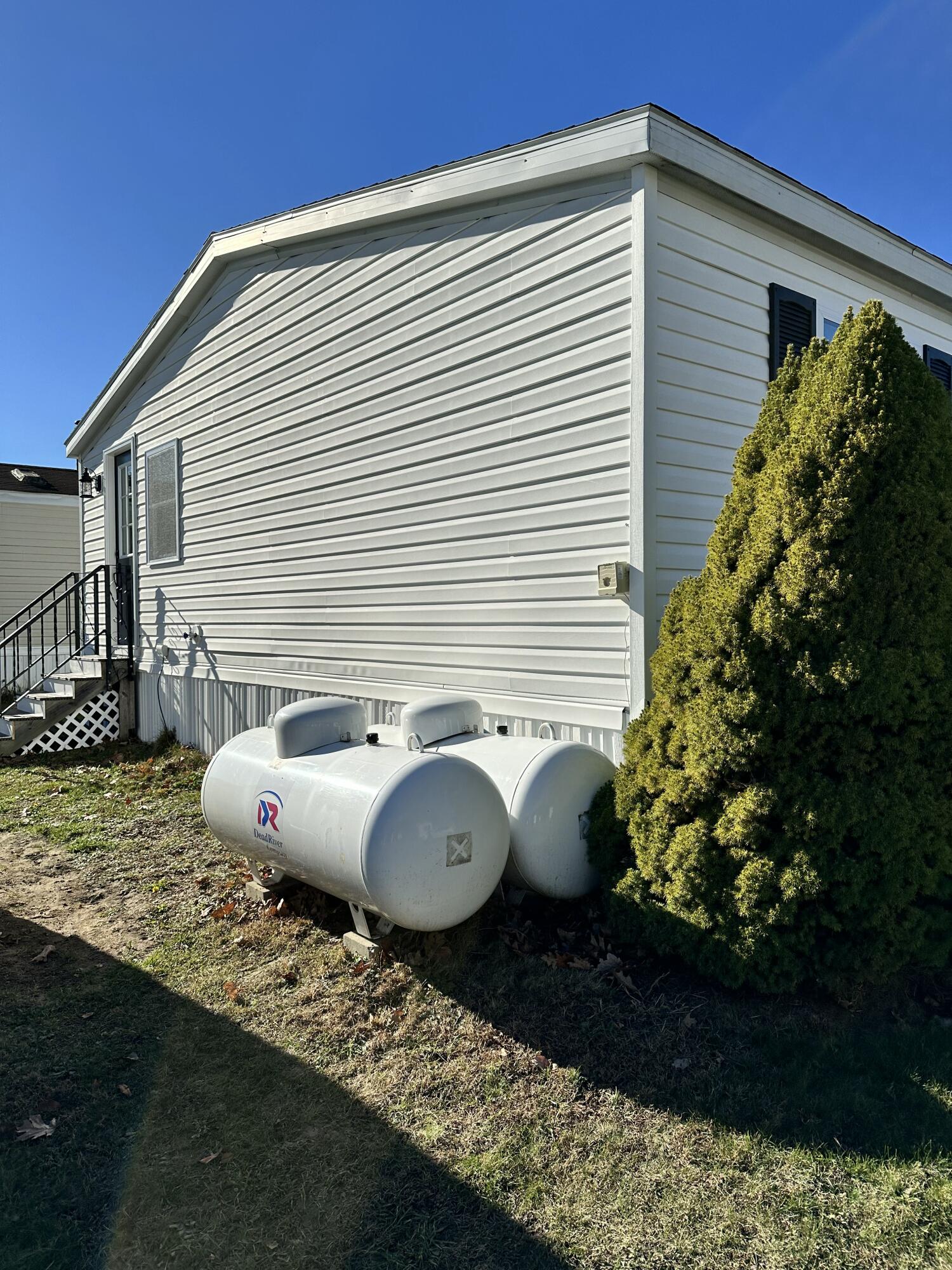 12 Oxbow Drive Lewiston ME 04240