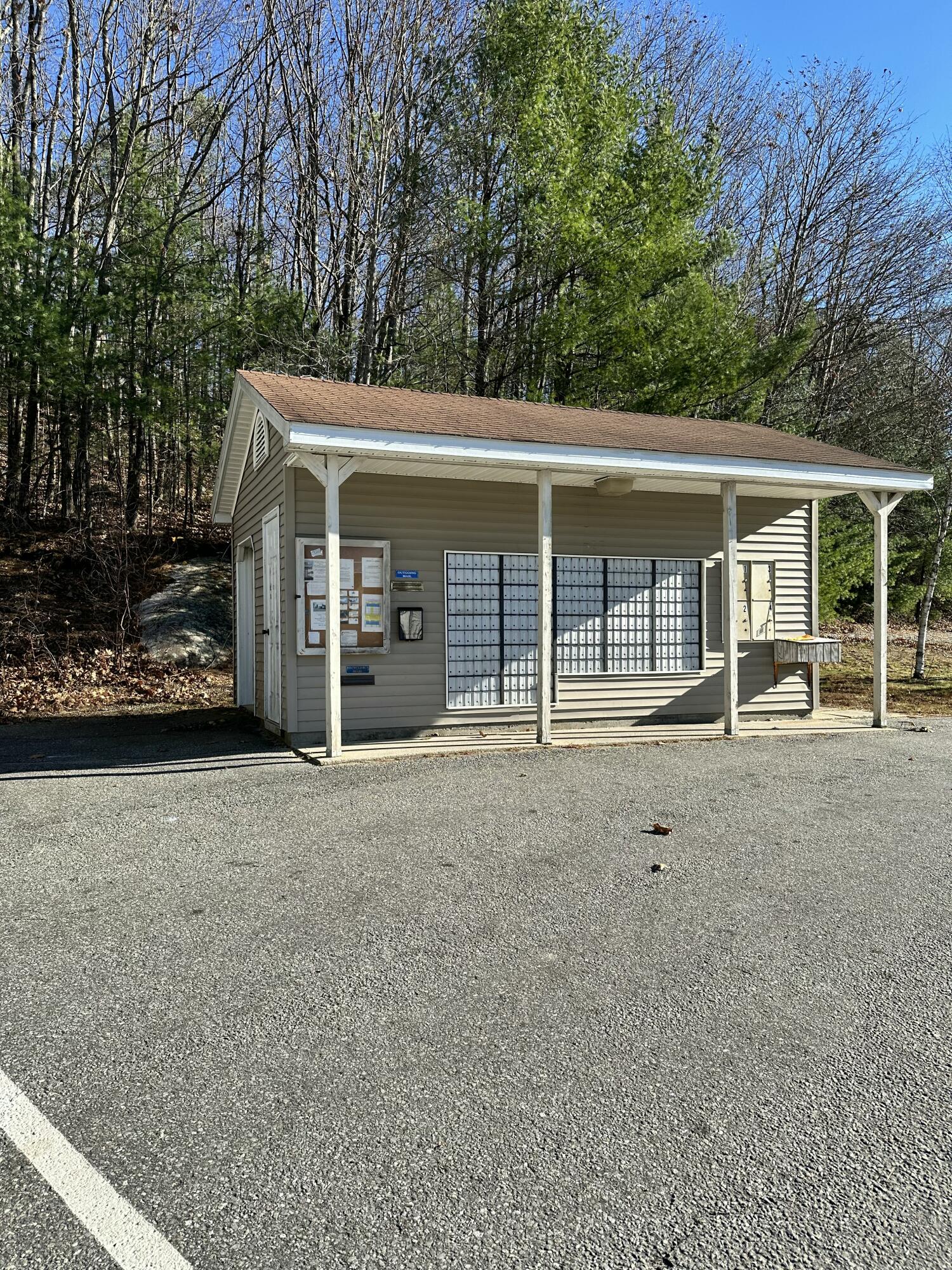 12 Oxbow Drive Lewiston ME 04240