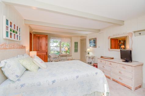 675 York Street York ME 03909