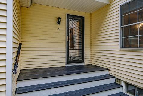 5 Livi Lane Kennebunk ME 04043