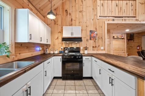 2 Susans Way Milo ME 04463