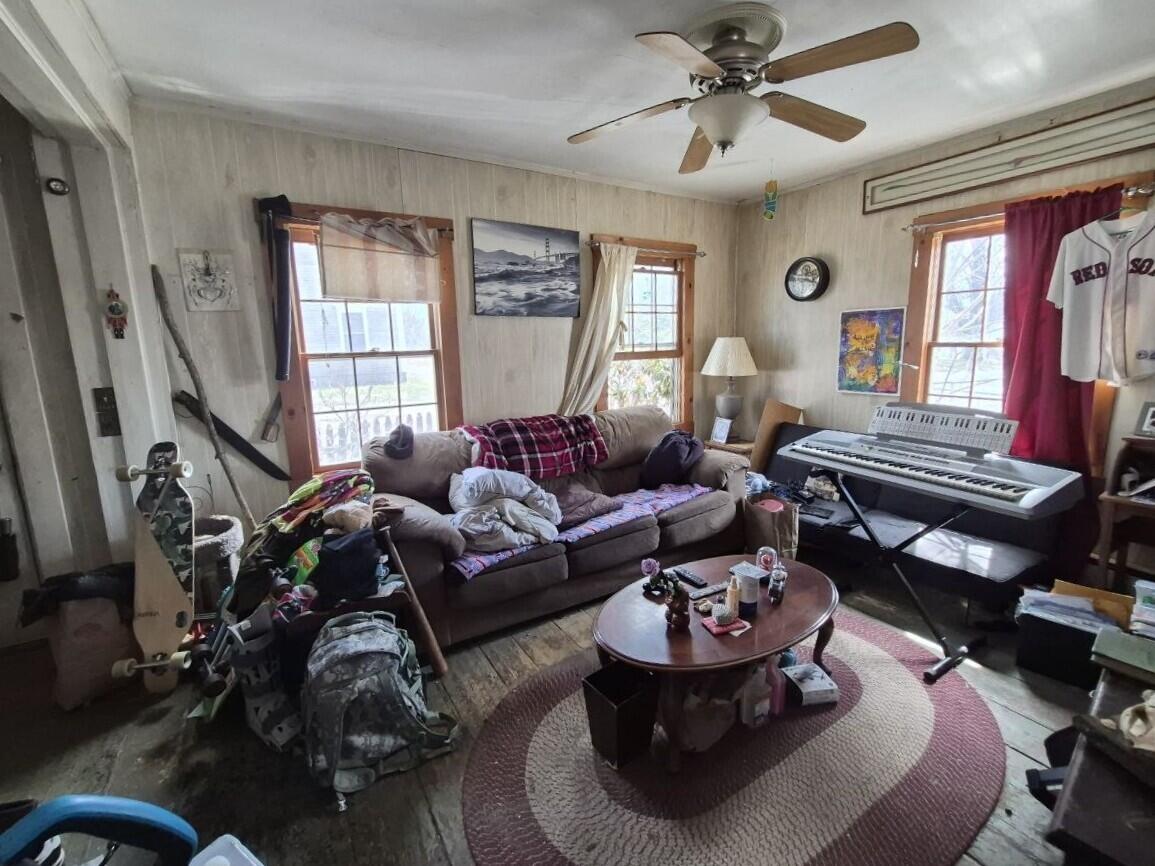 27 Royal Street Winthrop ME 04364