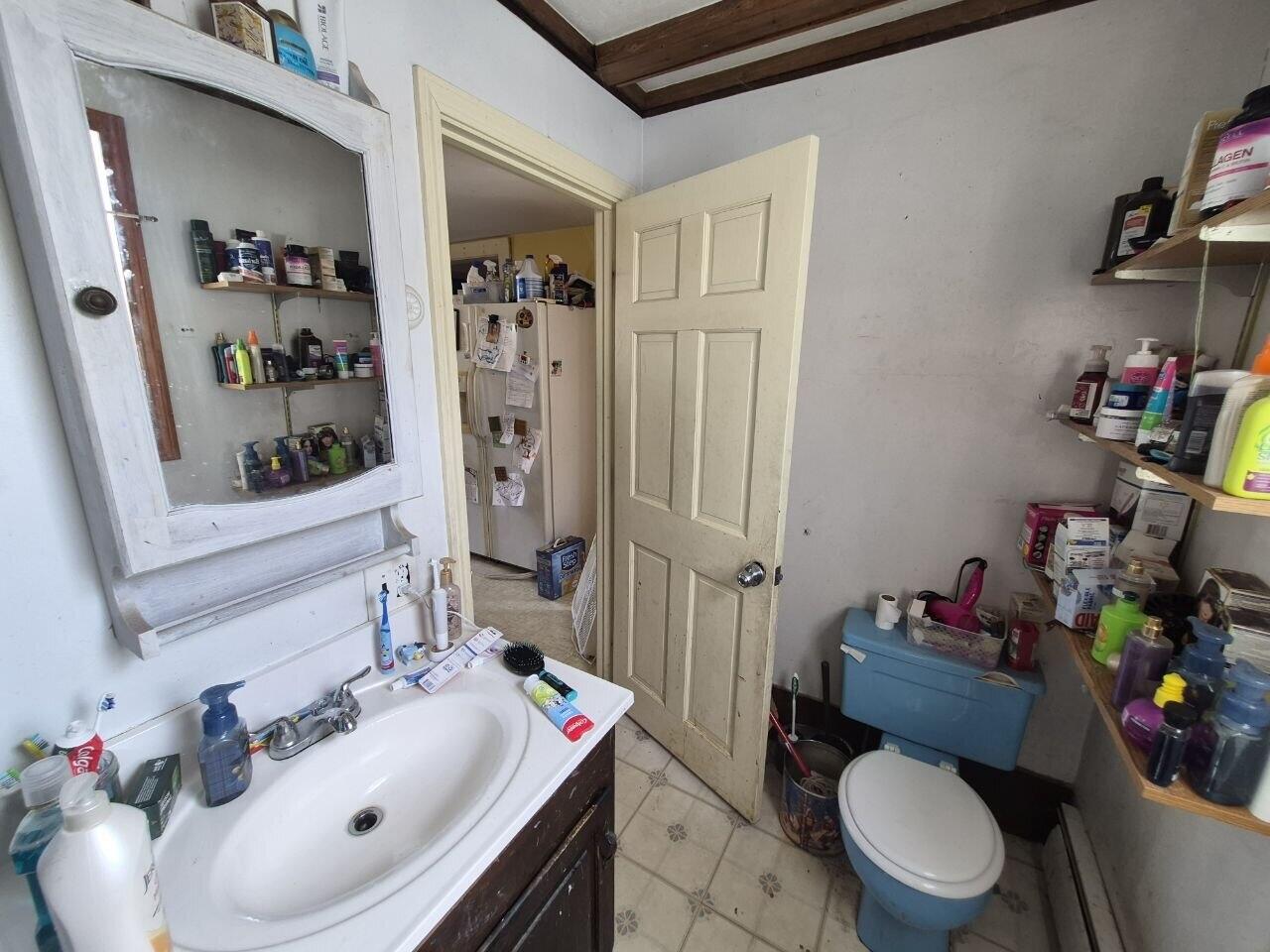 27 Royal Street Winthrop ME 04364