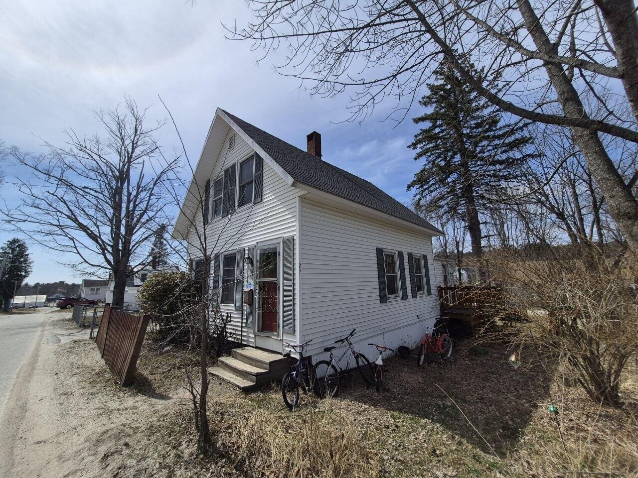 27 Royal Street Winthrop ME 04364