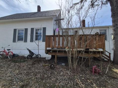 27 Royal Street Winthrop ME 04364