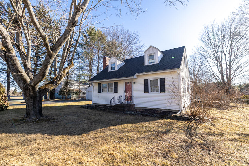 93 Adams Street Gardiner ME 04345