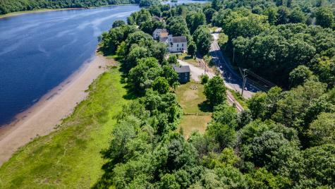 4 Riverview Drive Gardiner ME 04345