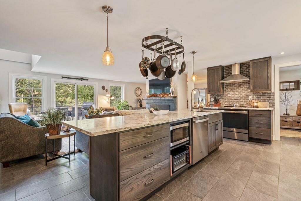 144 Two Lights Road Cape Elizabeth ME 04107