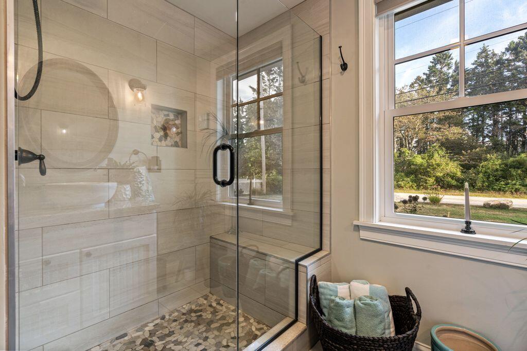 144 Two Lights Road Cape Elizabeth ME 04107