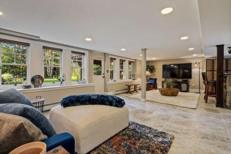 144 Two Lights Road Cape Elizabeth ME 04107