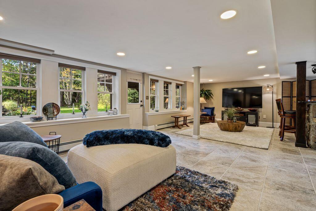 144 Two Lights Road Cape Elizabeth ME 04107