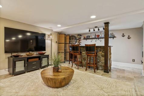 144 Two Lights Road Cape Elizabeth ME 04107