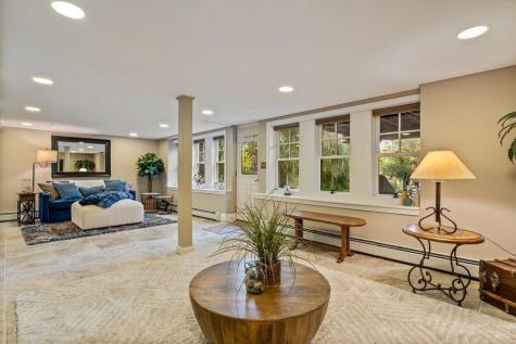 144 Two Lights Road Cape Elizabeth ME 04107