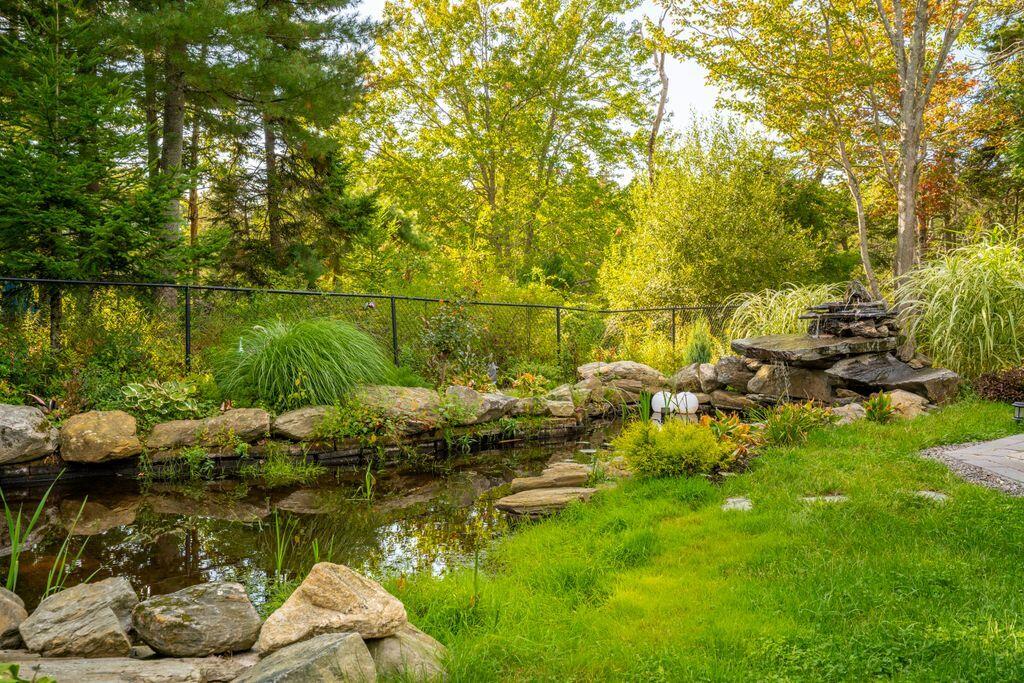 144 Two Lights Road Cape Elizabeth ME 04107