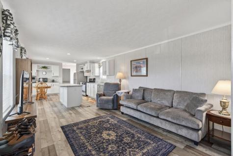 9 Circus Place Brunswick ME 04011